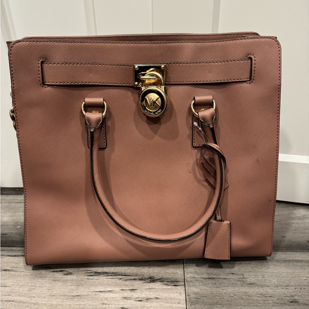 Michael Kors - Mauve Tote Bag 
Medium - barely used